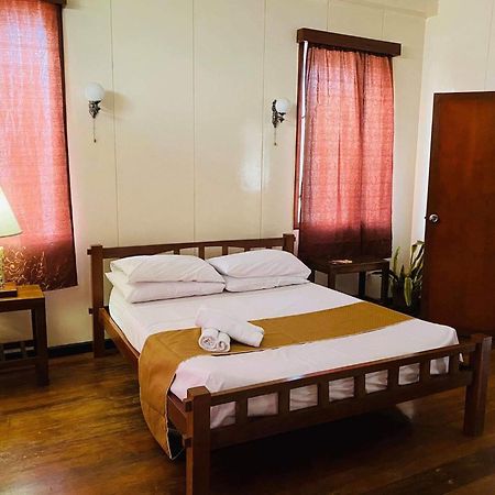 Casa Don Julian Guesthouse Bais Ngoại thất bức ảnh